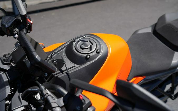 2024 KTM 990 Duke