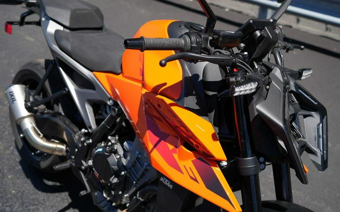 2024 KTM 990 Duke