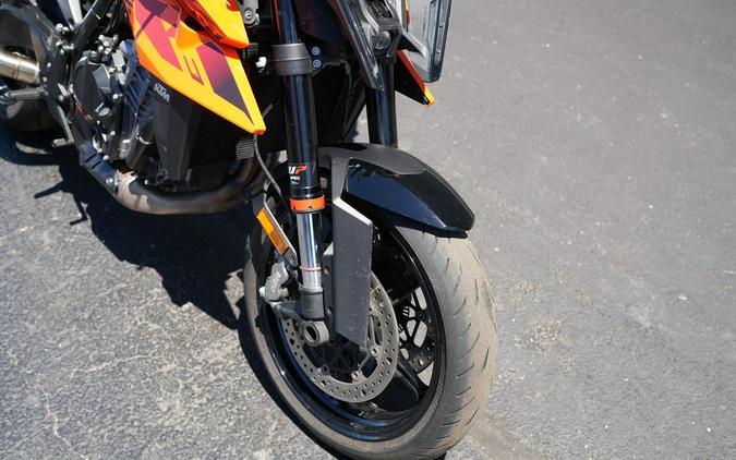 2024 KTM 990 Duke