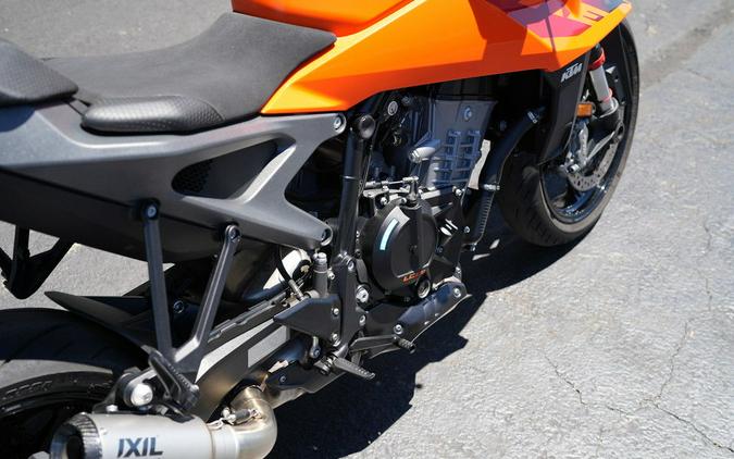 2024 KTM 990 Duke
