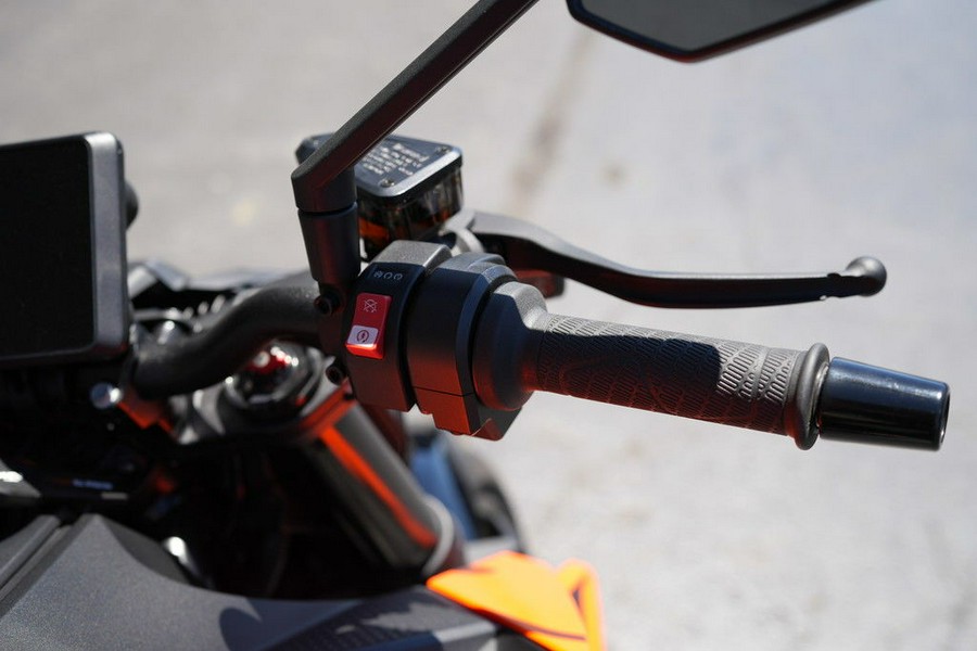 2024 KTM 990 Duke