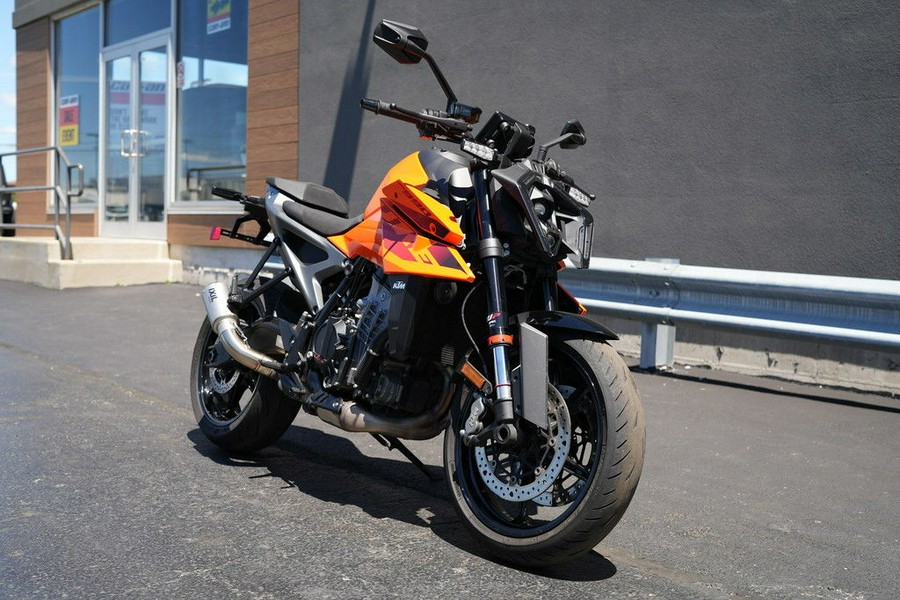 2024 KTM 990 Duke