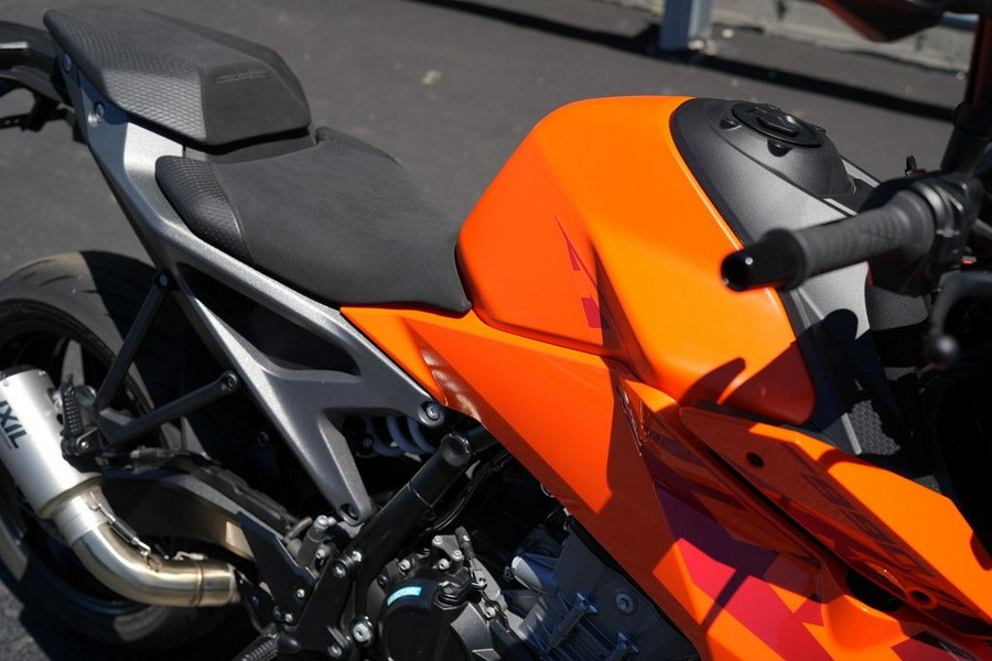 2024 KTM 990 Duke
