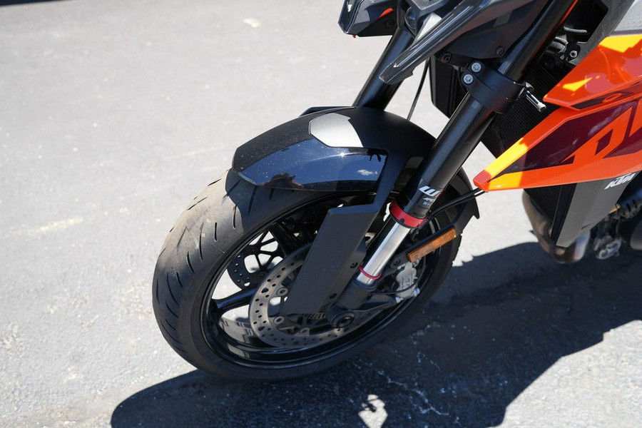 2024 KTM 990 Duke