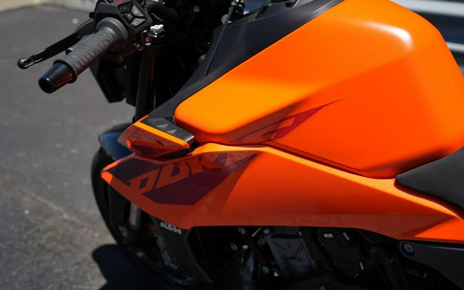 2024 KTM 990 Duke