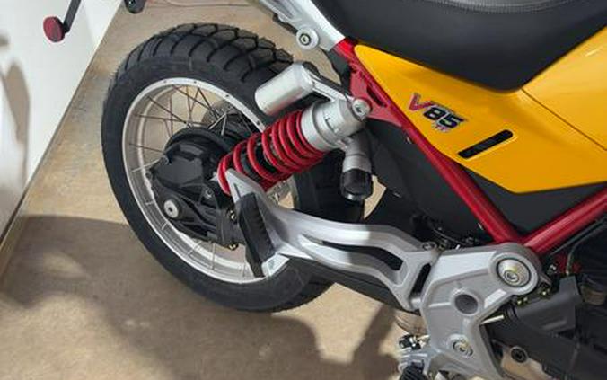 2027 Moto Guzzi MOTO GUZZI V 85 TT