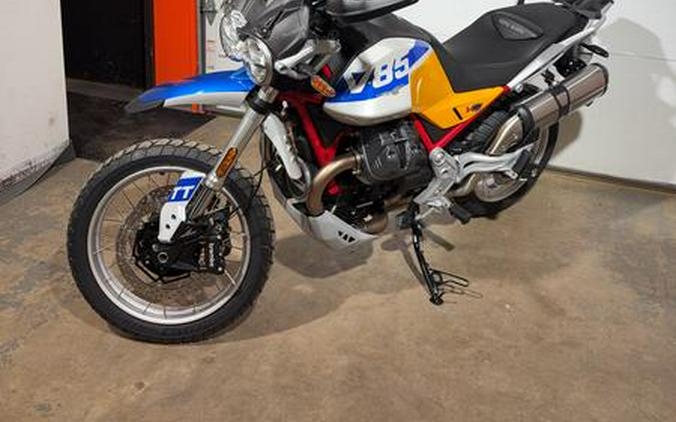2027 Moto Guzzi MOTO GUZZI V 85 TT
