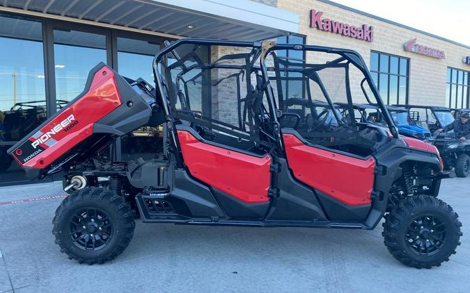 2025 Honda® Pioneer 1000-6 Crew Deluxe