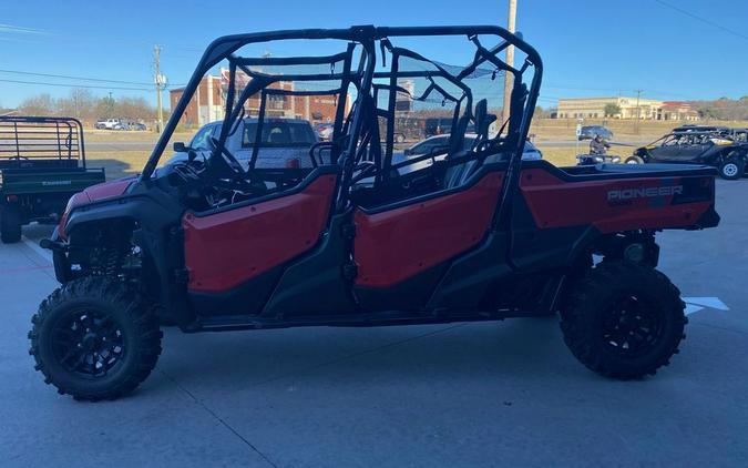 2025 Honda® Pioneer 1000-6 Crew Deluxe