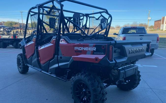 2025 Honda® Pioneer 1000-6 Crew Deluxe