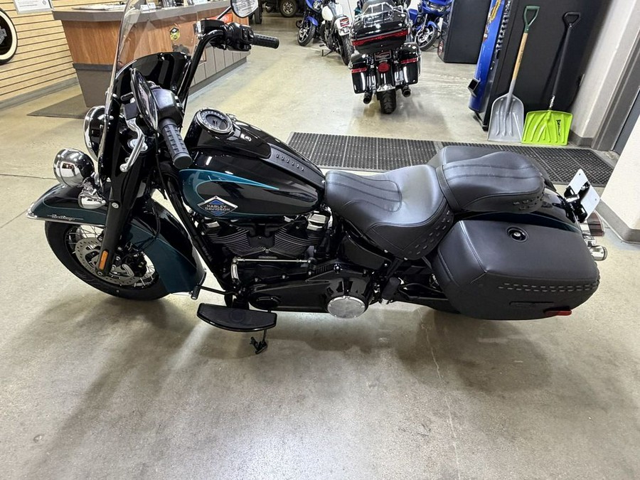 2026 Harley-Davidson® FLHC - Heritage Classic