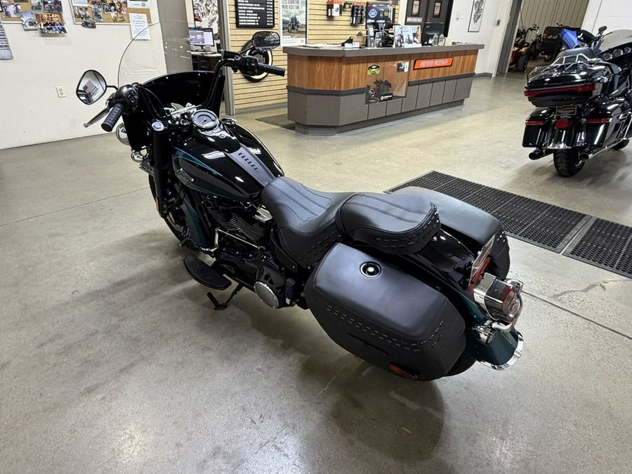 2026 Harley-Davidson® FLHC - Heritage Classic