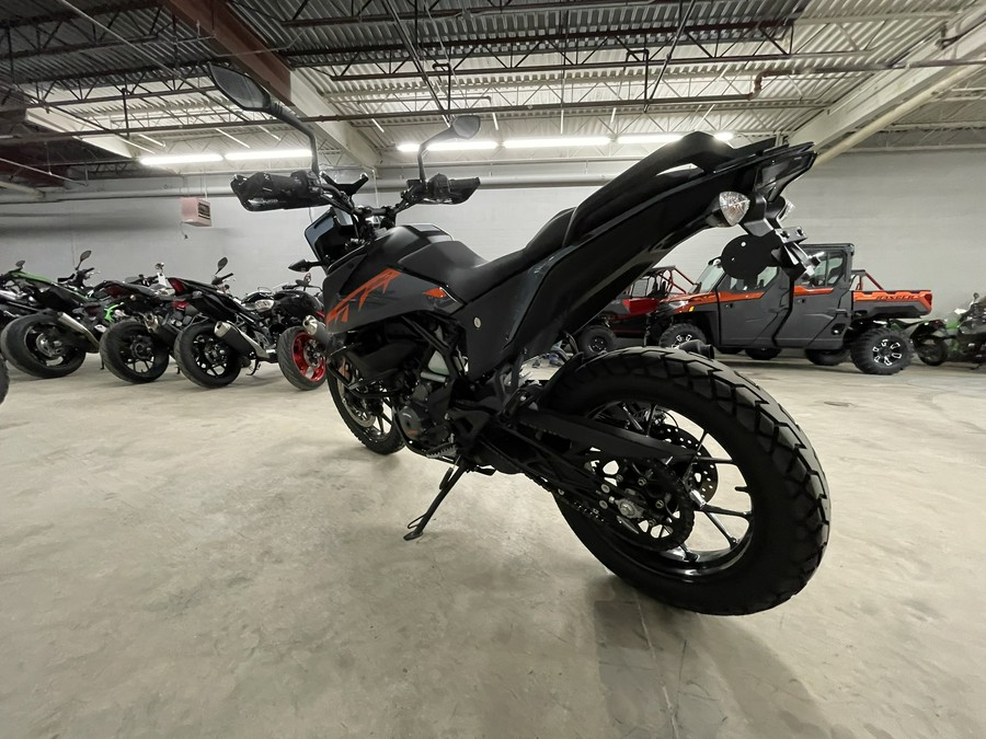 2022 KTM 390 Adventure