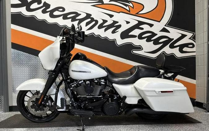 2018 Harley-Davidson® FLHXS - Street Glide® Special