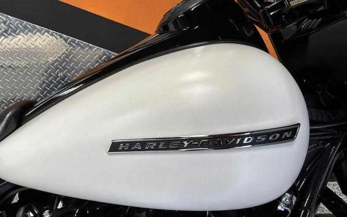 2018 Harley-Davidson® FLHXS - Street Glide® Special