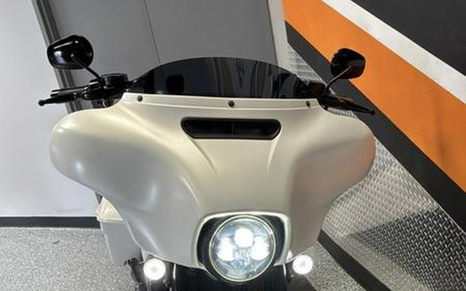 2018 Harley-Davidson® FLHXS - Street Glide® Special