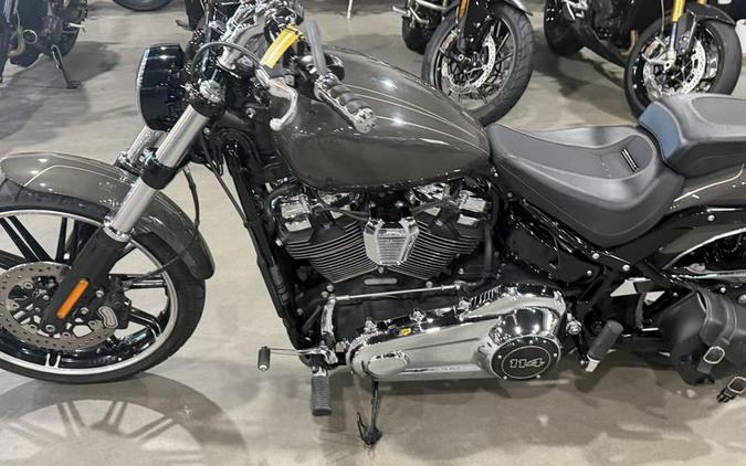 2019 Harley-Davidson® FXBRS - Softail® Breakout® 114