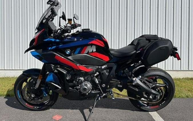 2025 BMW M 1000 XR