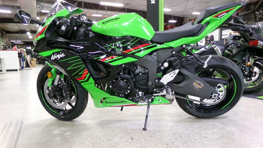 2024 Kawasaki Ninja ZX-6R KRT Edition Metallic Flat Spark BlackEbony