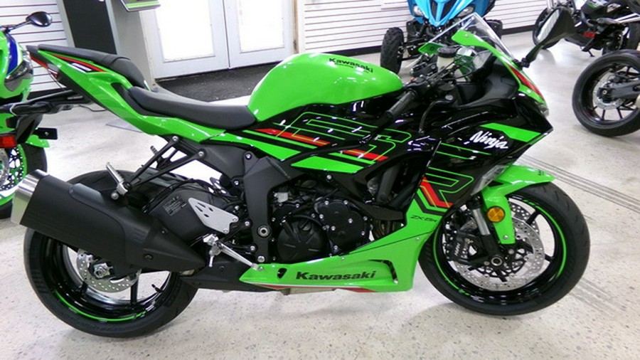 2024 Kawasaki Ninja ZX-6R Metallic Flat Spark BlackEbony