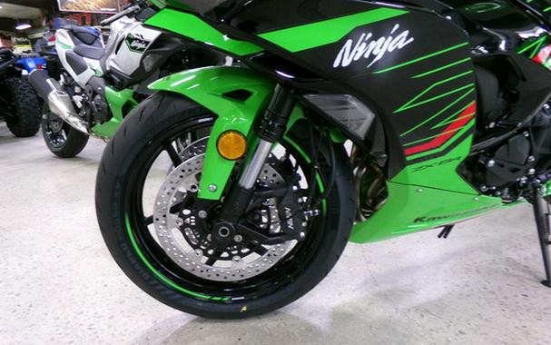 2024 Kawasaki Ninja ZX-6R KRT Edition Metallic Flat Spark BlackEbony