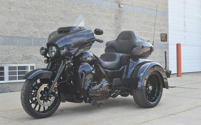 Used 2025 Harley-Davidson Tri Glide Ultra Mystic Shift - Black Finish