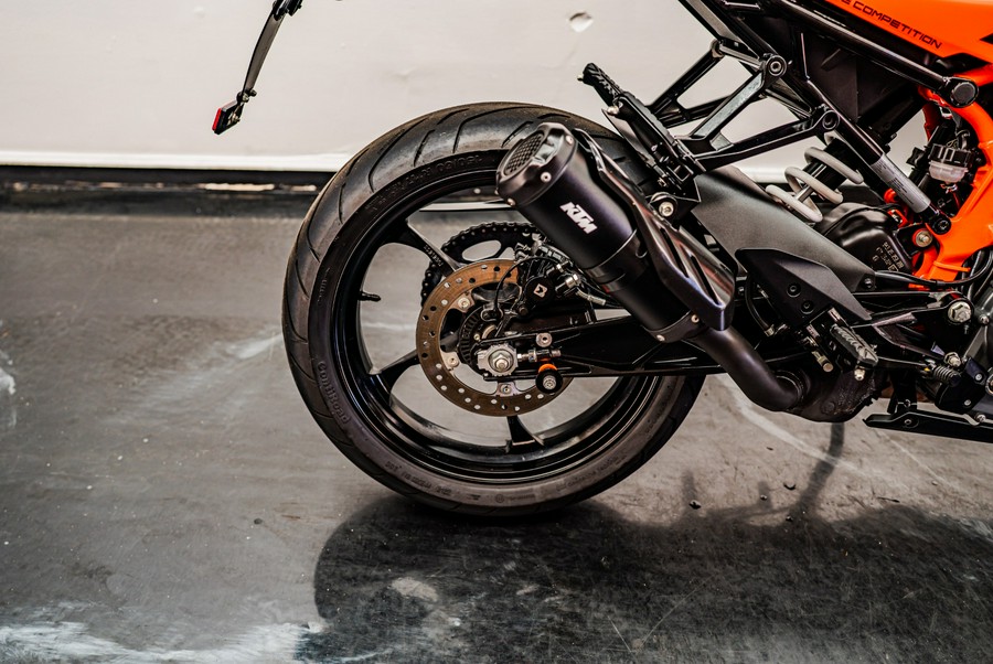 2023 KTM RC 390