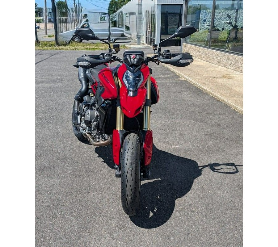 2026 Ducati Hypermotard V2
