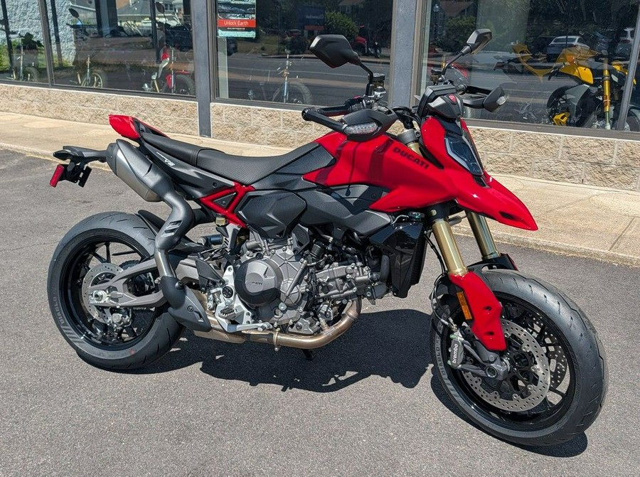 2026 Ducati Hypermotard V2
