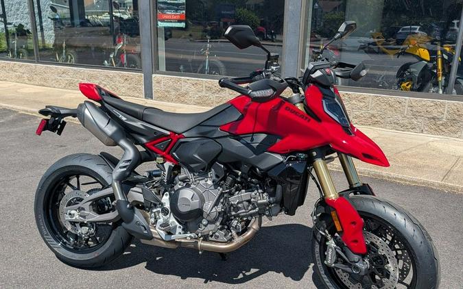 2026 Ducati Hypermotard V2