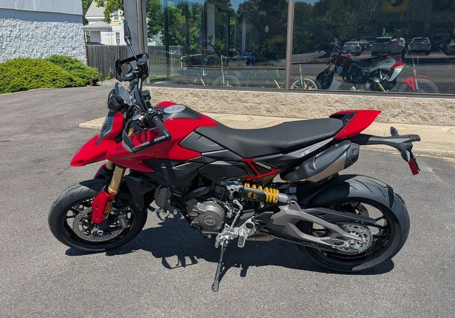 2026 Ducati Hypermotard V2