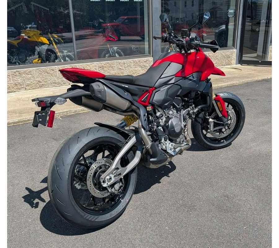 2026 Ducati Hypermotard V2
