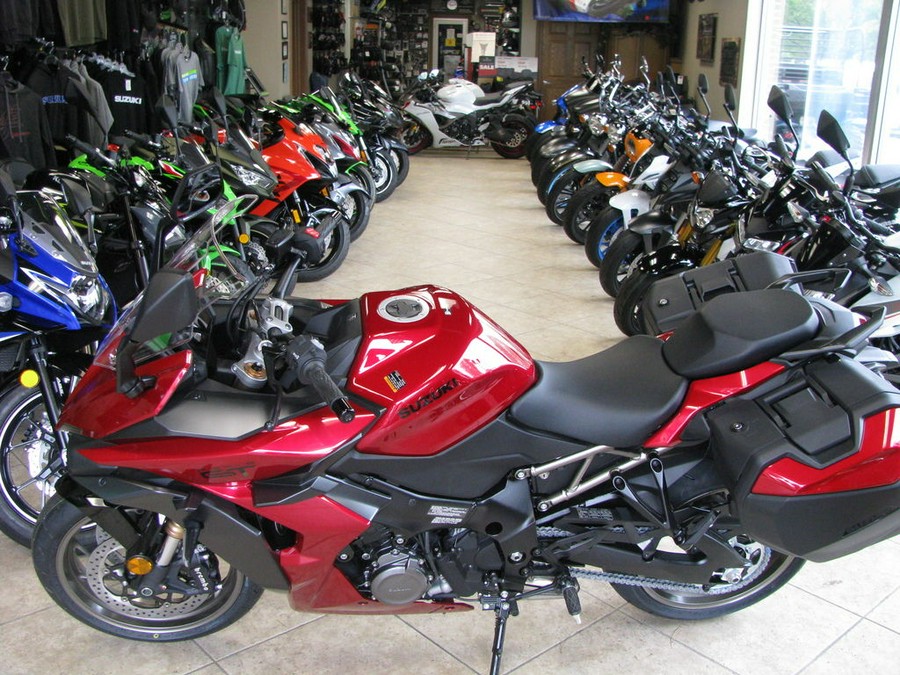 2024 Suzuki GSX-S1000GT Plus