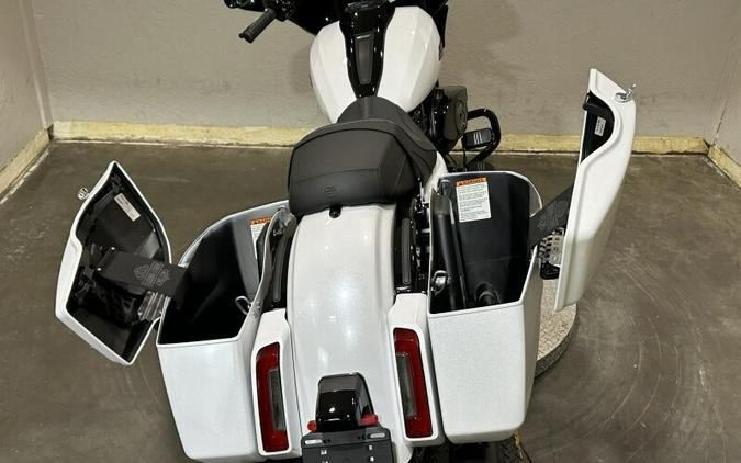 Harley-Davidson Street Glide® 2024 FLHX 84473408 WHITE ONYX PRL