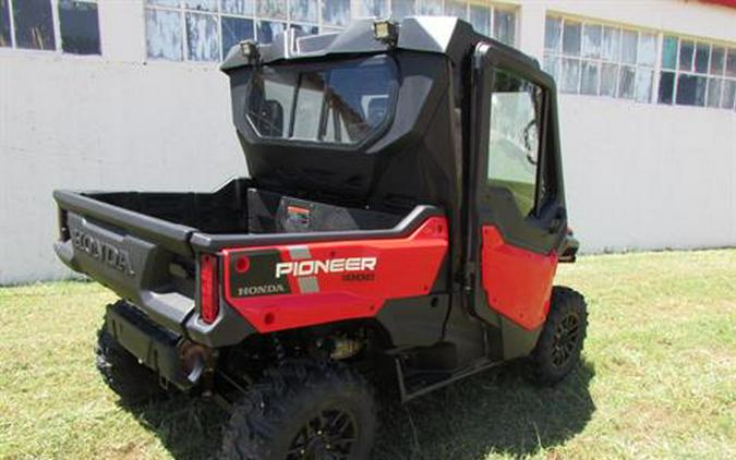 2023 Honda Pioneer 1000 Deluxe