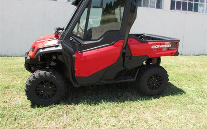 2023 Honda Pioneer 1000 Deluxe