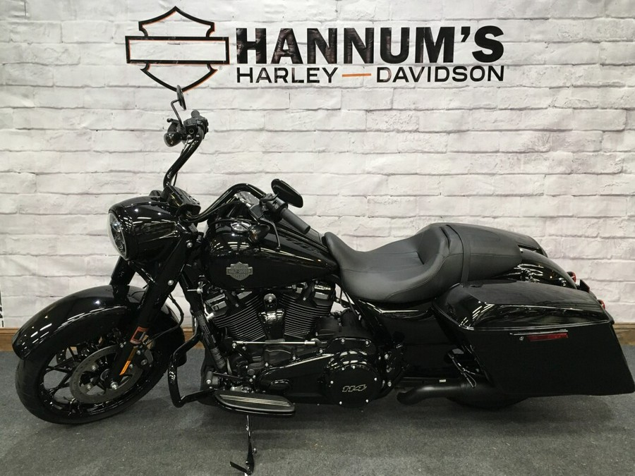 2024 Harley-Davidson Road King Special Vivid Black FLHRXS