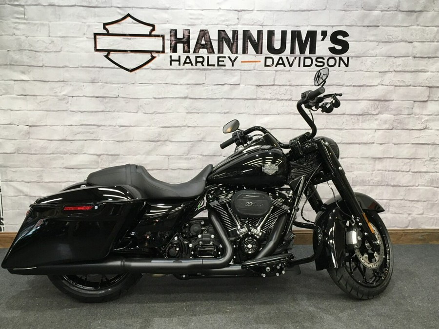 2024 Harley-Davidson Road King Special Vivid Black FLHRXS