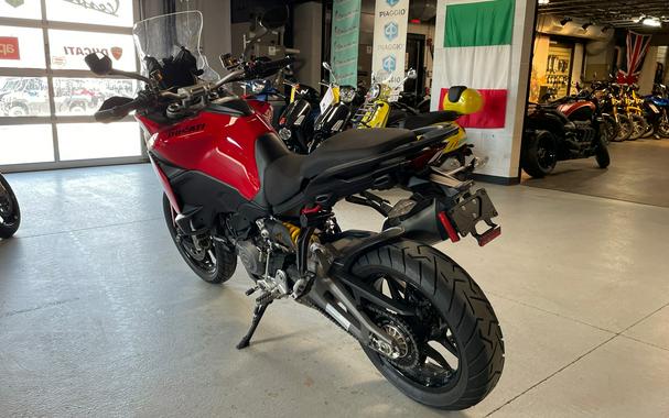 2025 Ducati Multistrada V2 *DEMO*
