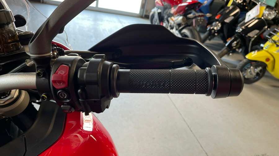 2025 Ducati Multistrada V2 *DEMO*