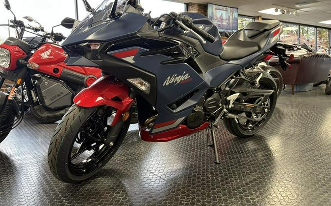 2026 Kawasaki Ninja® 500 ABS Metallic Matte Twilight Blue