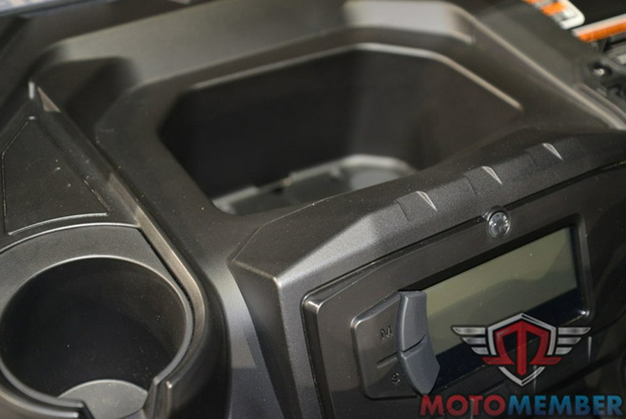 2025 Can-Am Defender DPS HD10