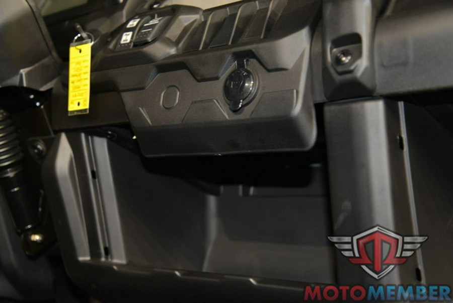 2025 Can-Am Defender DPS HD10