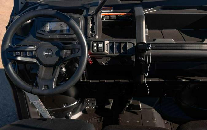 2026 Can-Am® Defender DPS HD7 Compass Green