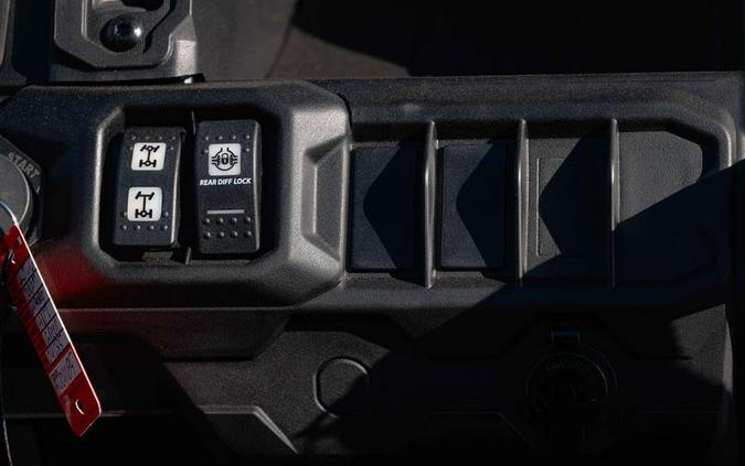 2026 Can-Am® Defender DPS HD7 Compass Green