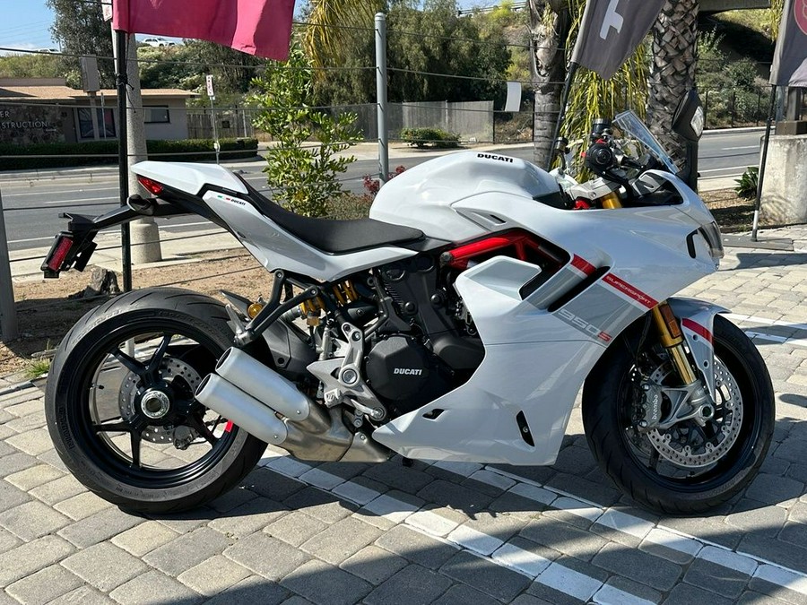 2024 Ducati Supersport 950 S White Stripe