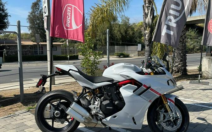 2024 Ducati Supersport 950 S White Stripe