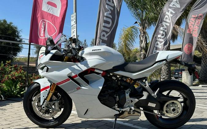 2024 Ducati Supersport 950 S White Stripe