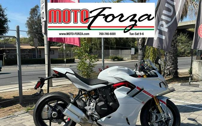 2024 Ducati Supersport 950 S White Stripe