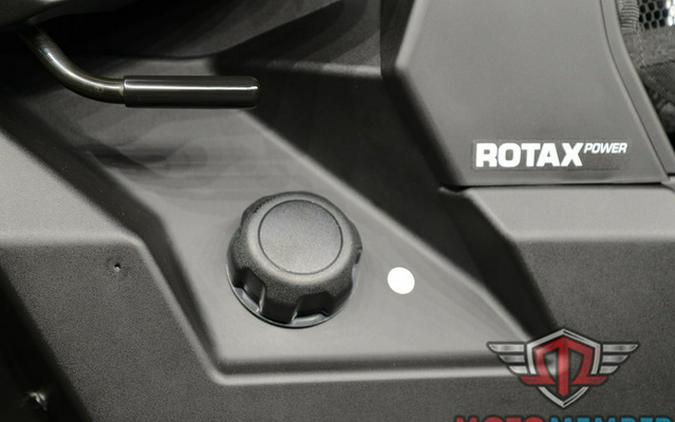 2025 Can-Am Defender DPS HD9 Stealth Black